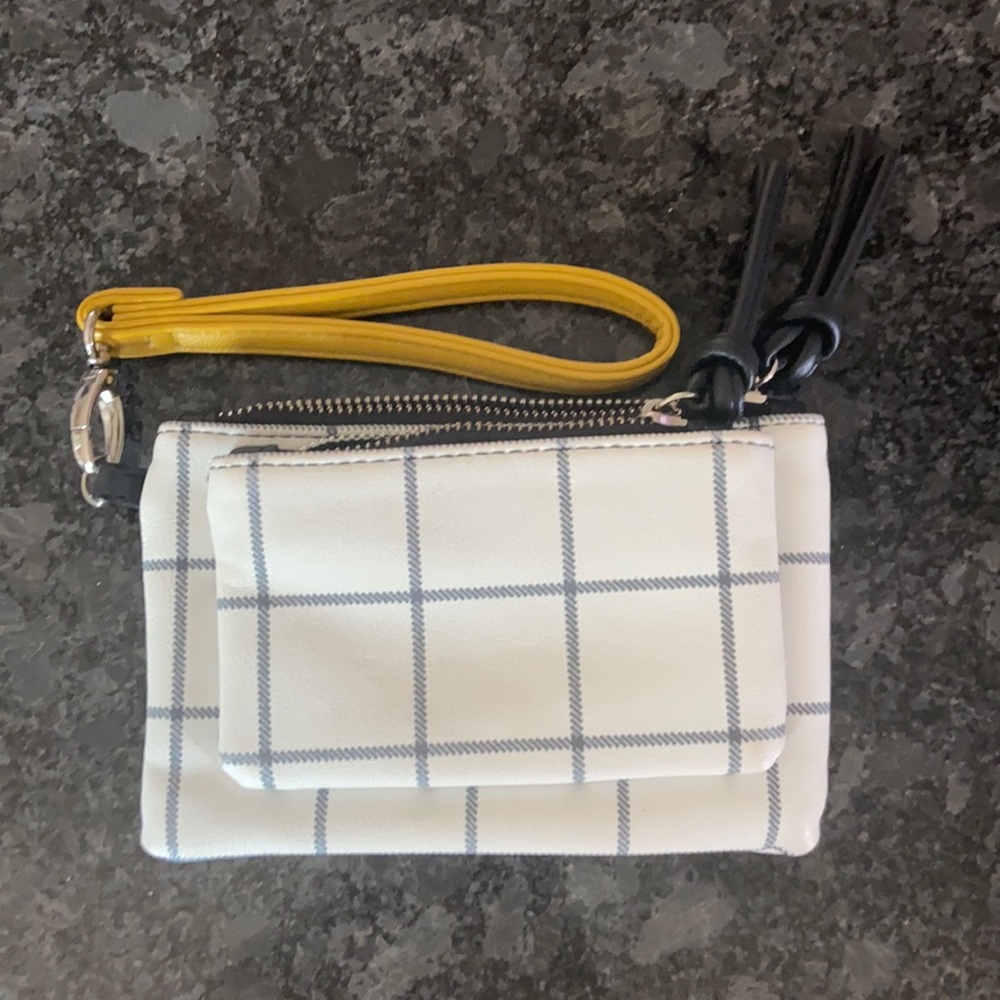 Double Pocket Wristlet